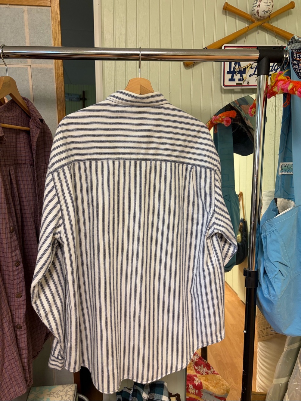 Levi's Men’s White Shirt with Navy Vertical Stripes - Picture 3 of 4